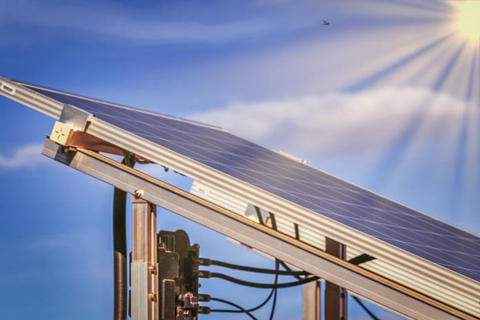 CAE - Development of an innovative material matrix to improve photovoltaic efficiency through targeted evaporation cooling